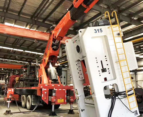 管城回族附近随车吊出租，轻松解决运输难题